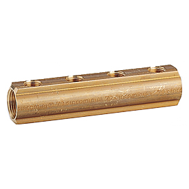 Коллектор Giacomini с внутренней резьбой 1 1/4" x 1/2" /9 дист. 50 мм