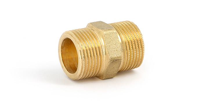 Ниппель удлиненный 1/2", латунный Uni-fitt