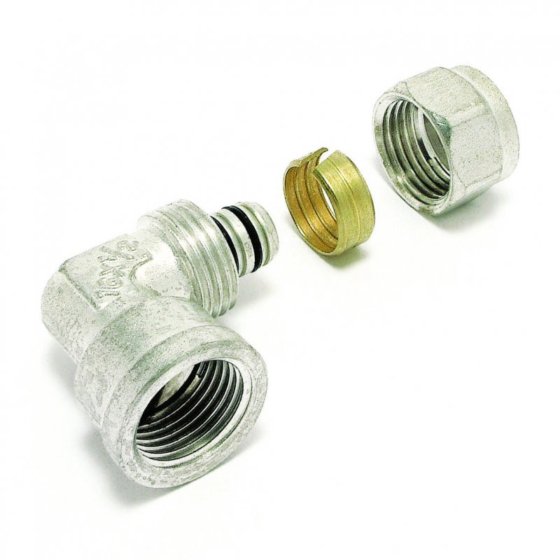 Угольник 26х3/4"М Comap